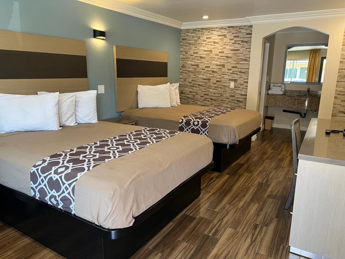 Industry Inn & Suites La Puente Eksteriør billede