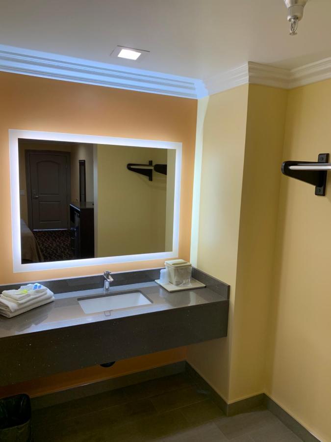 Industry Inn & Suites La Puente Eksteriør billede