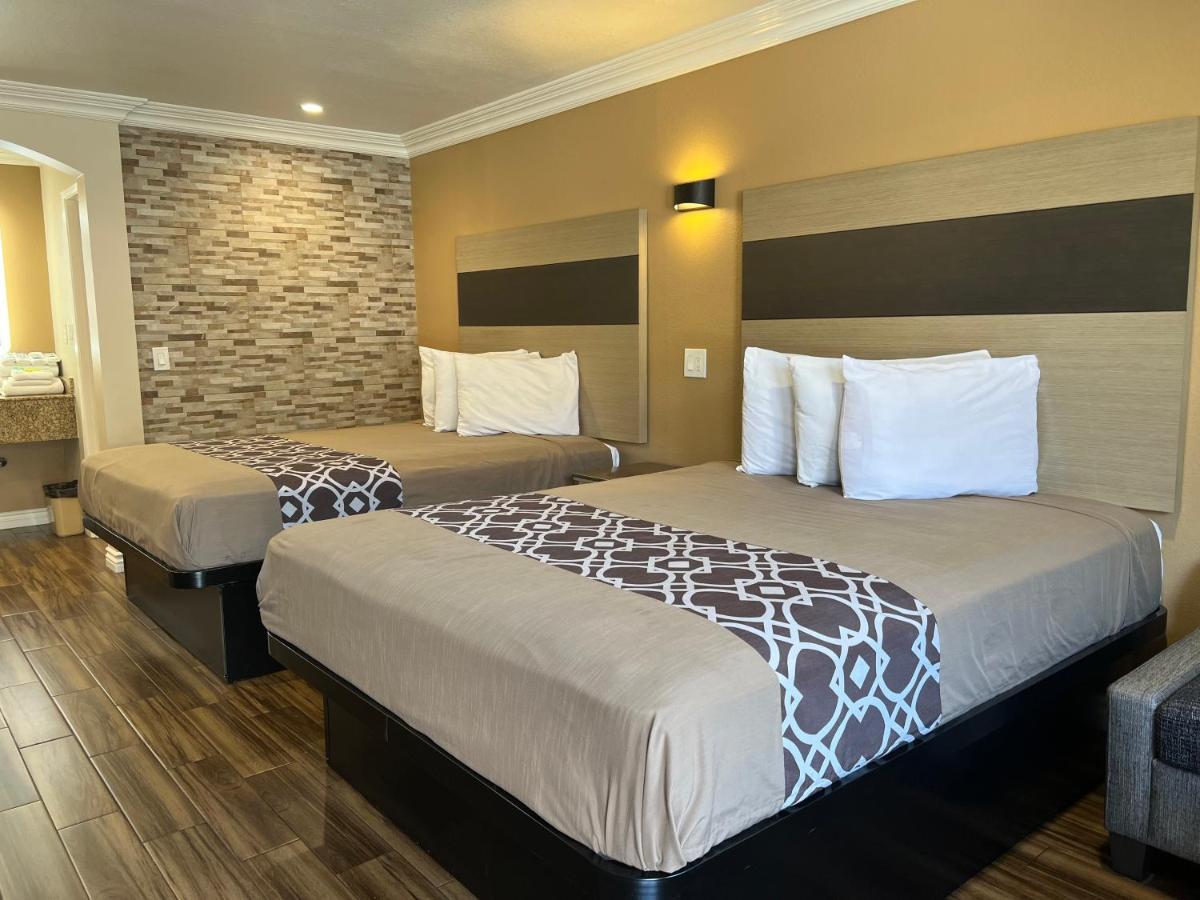 Industry Inn & Suites La Puente Eksteriør billede