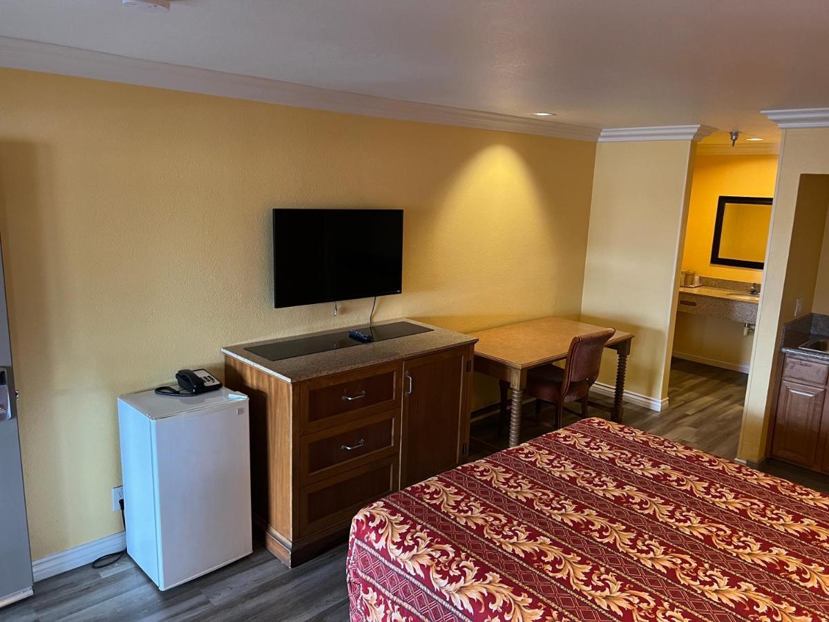Industry Inn & Suites La Puente Eksteriør billede