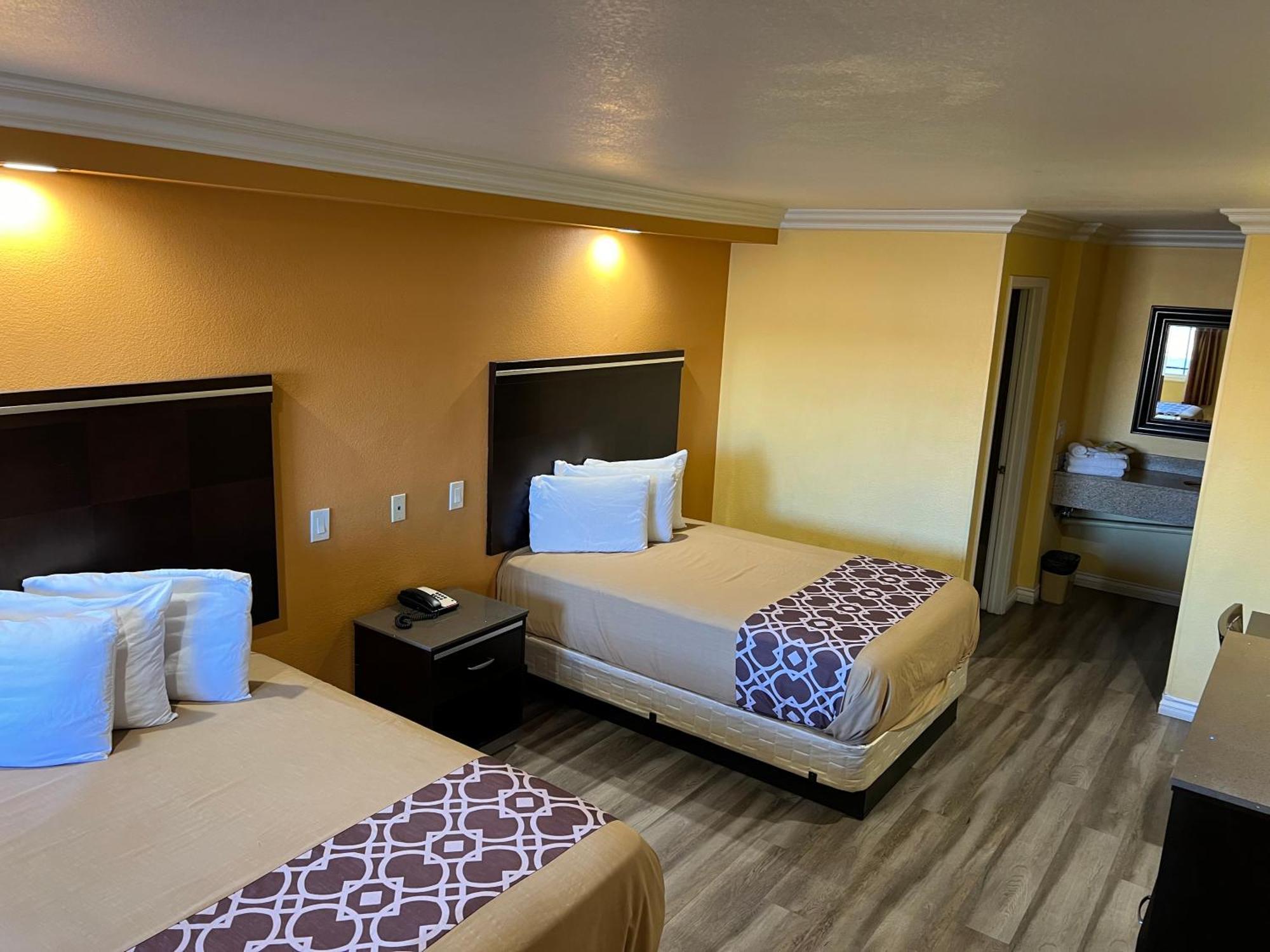 Industry Inn & Suites La Puente Eksteriør billede