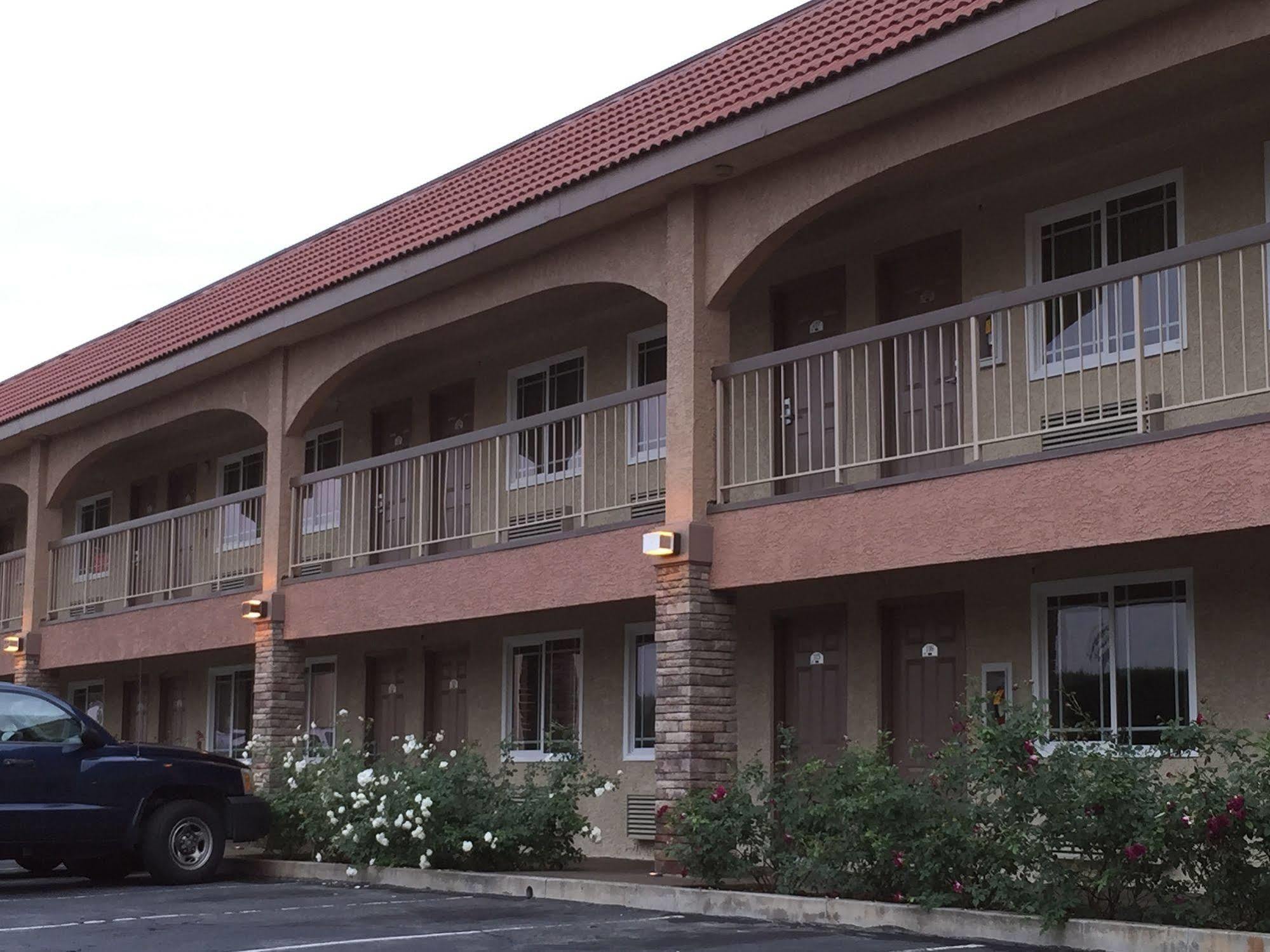 Industry Inn & Suites La Puente Eksteriør billede