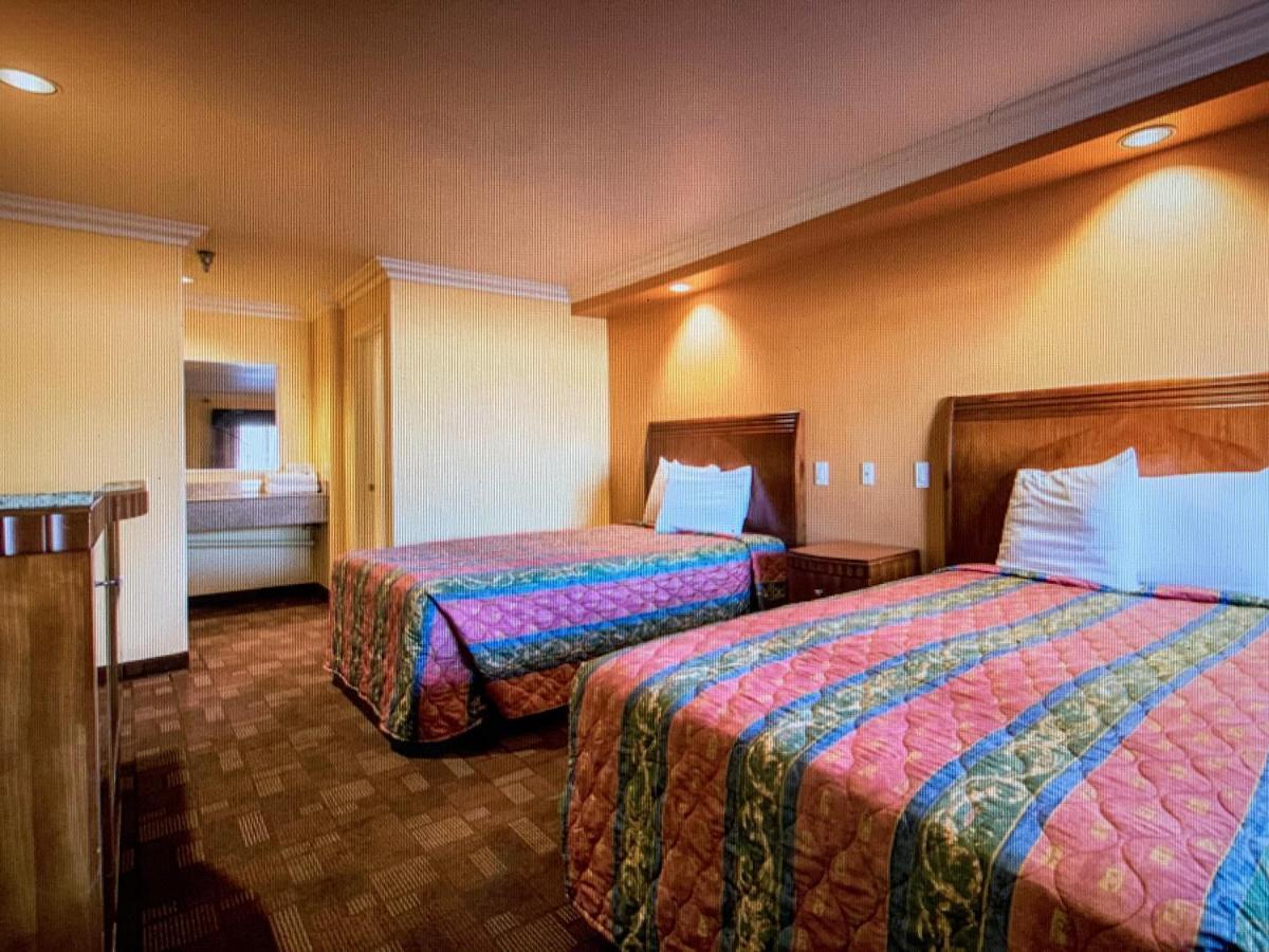 Industry Inn & Suites La Puente Eksteriør billede